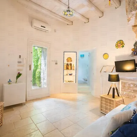 Helloapulia Trullo Fiore Di Mare 트라니