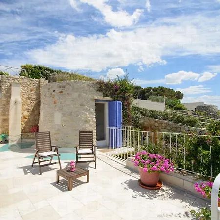Helloapulia Trullo Fiore Di Mare * 트라니