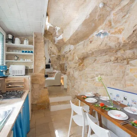 Helloapulia Trullo Fiore Di Mare * 트라니