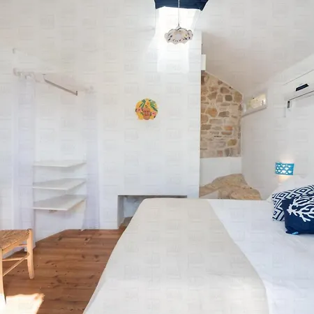 Helloapulia Trullo Fiore Di Mare * 트라니